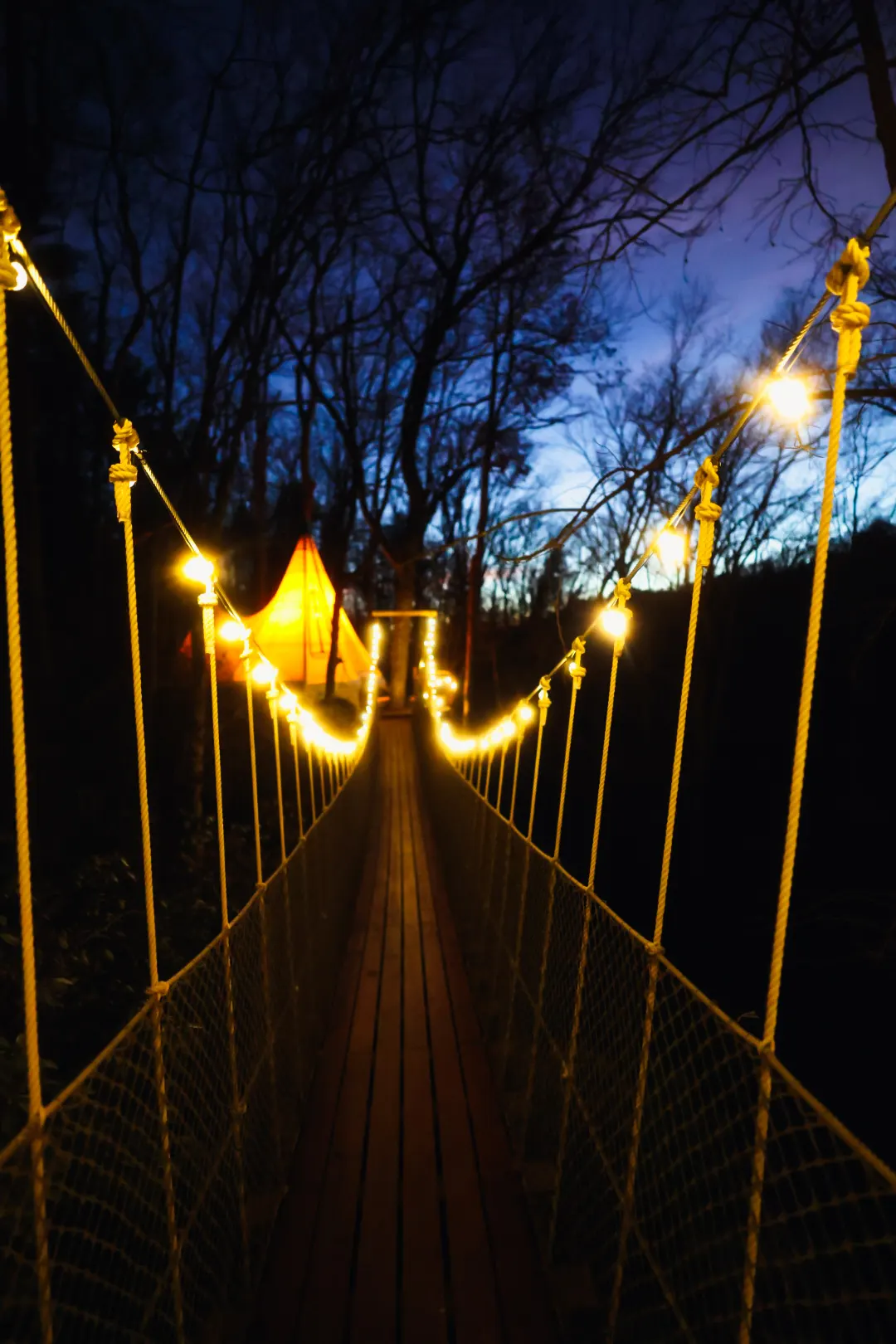 Bridge and platform through fall foliage